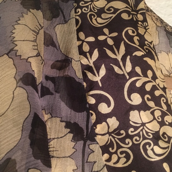 Sheer floral blouse; lavender/cream/black; size L - Picture 3 of 7